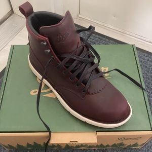 Danner Women’s Logger 917